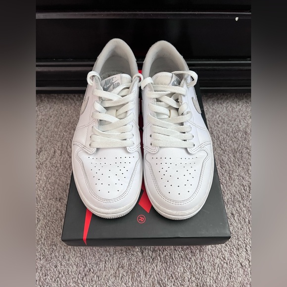2 PAIRS- Nike Jordan 1 Low - Black Toe and Neutral Grey - Picture 6 of 11